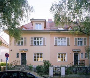 B30 | Ausbau des Dachgeschosses eines unter Denkmalschutz stehenden Reihenendhauses | 14195 Berlin