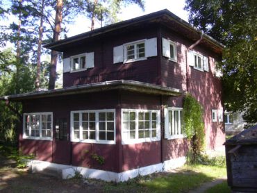 GS48 | Umbau, Instandsetzung und Modernisierung eines unter Denkmalschutz stehenden Holzhauses | 14532 Kleinmachnow