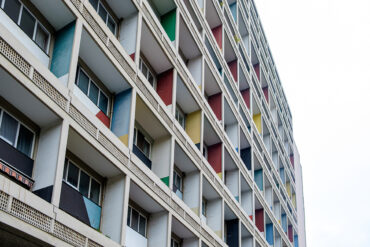 FLA16 | Instandsetzung und Modernisierung einer Wohnung in einem unter Denkmalschutz stehenden Wohnhaus | 14055 Berlin
